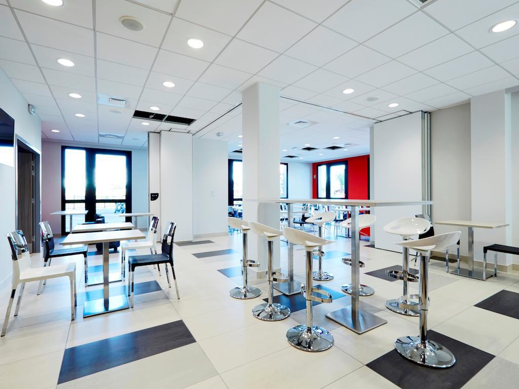 Premiere Classe Lyon - Saint Priest Eurexpo Exterior photo
