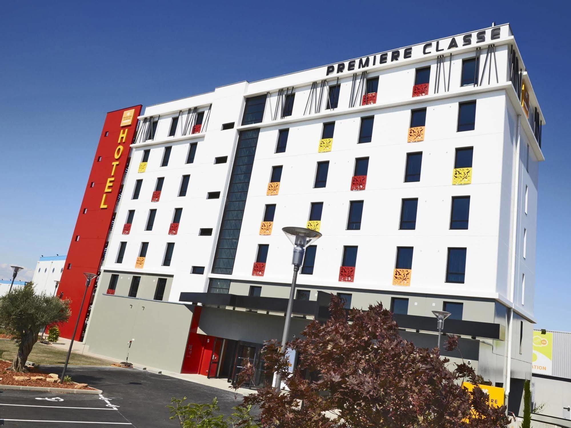 Premiere Classe Lyon - Saint Priest Eurexpo Exterior photo